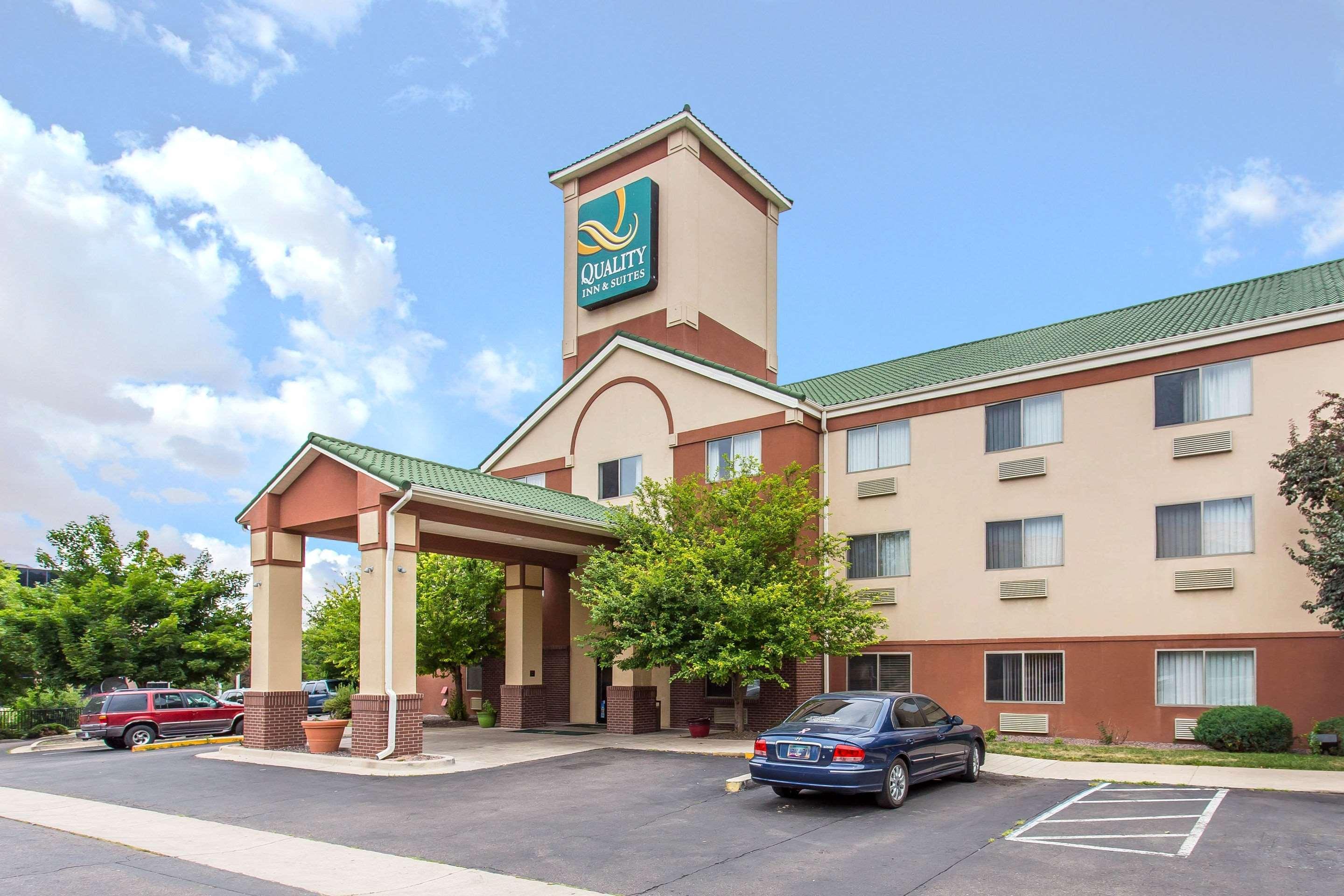 Quality Inn & Suites Lakewood - Denver Southwest Exterior foto