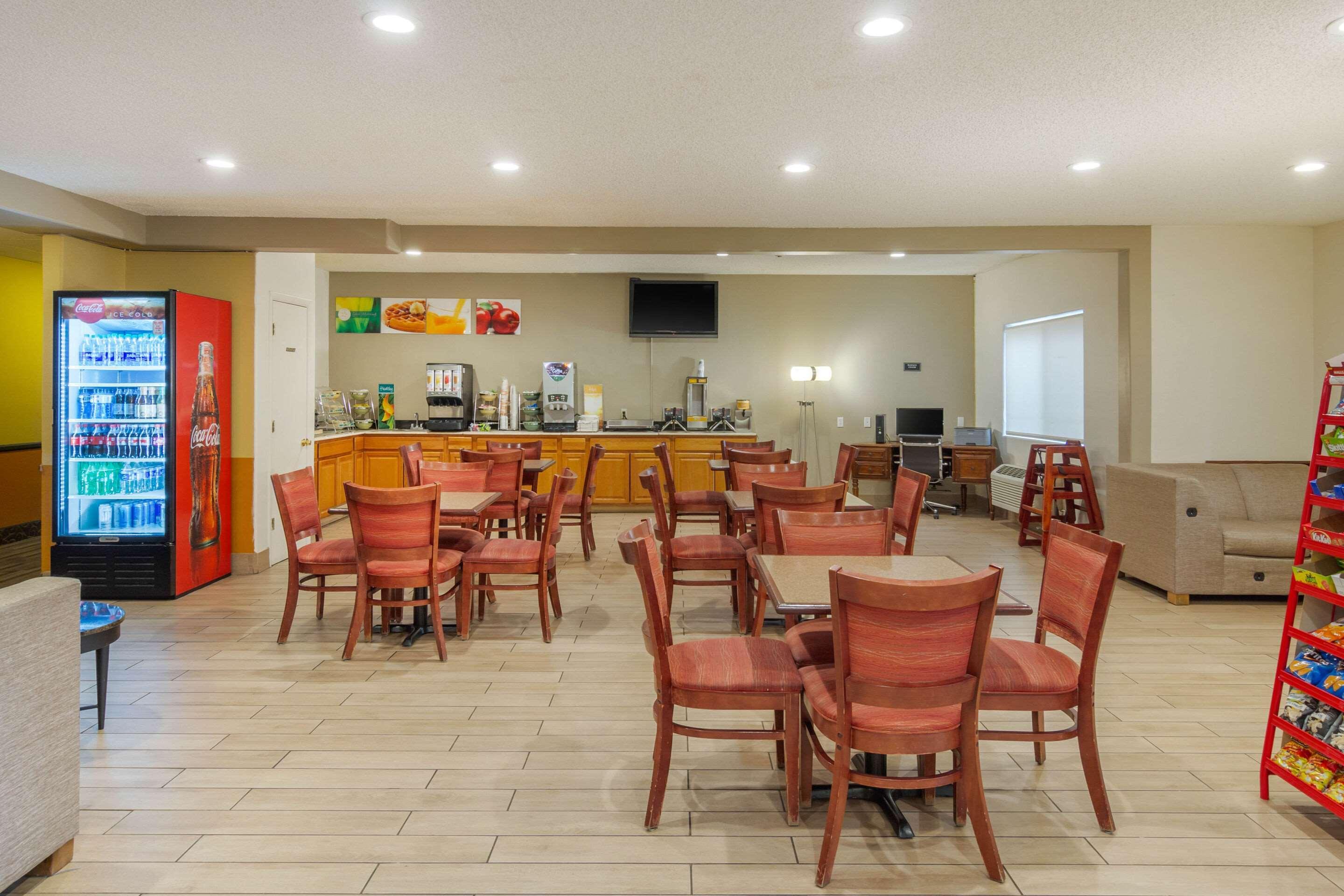 Quality Inn & Suites Lakewood - Denver Southwest Exterior foto
