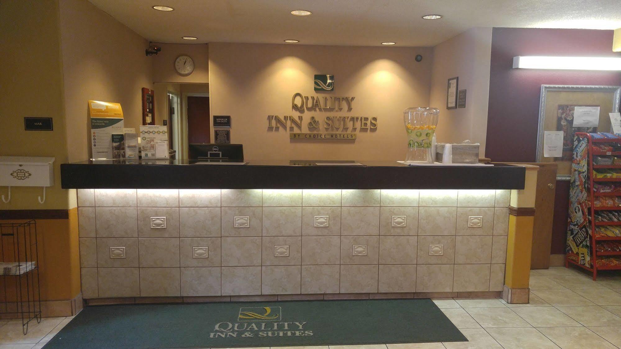 Quality Inn & Suites Lakewood - Denver Southwest Exterior foto